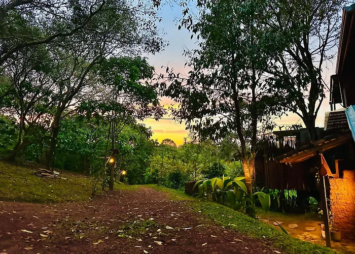 Heavens Acres Lodge